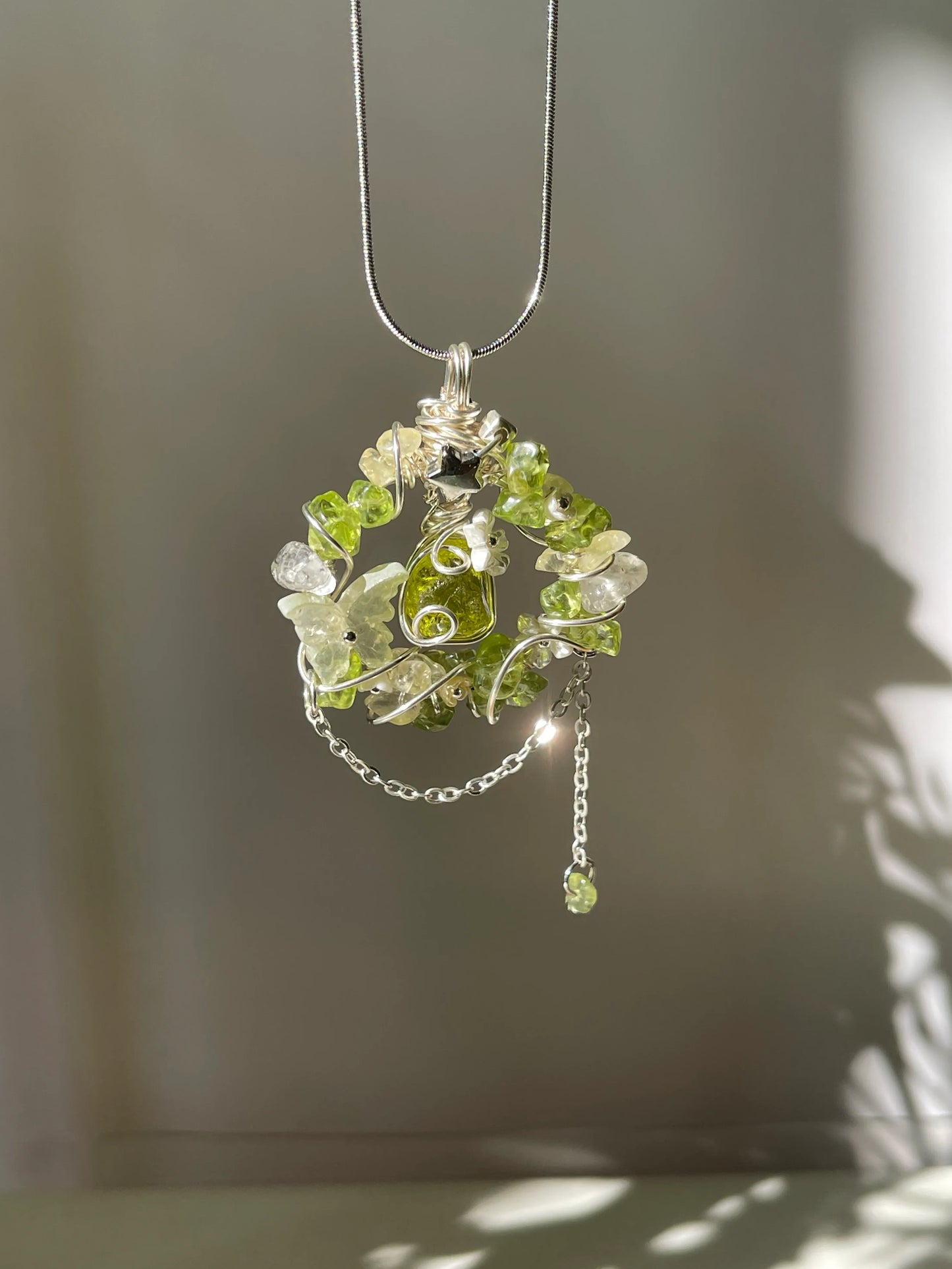 Peridot Wreath pendant