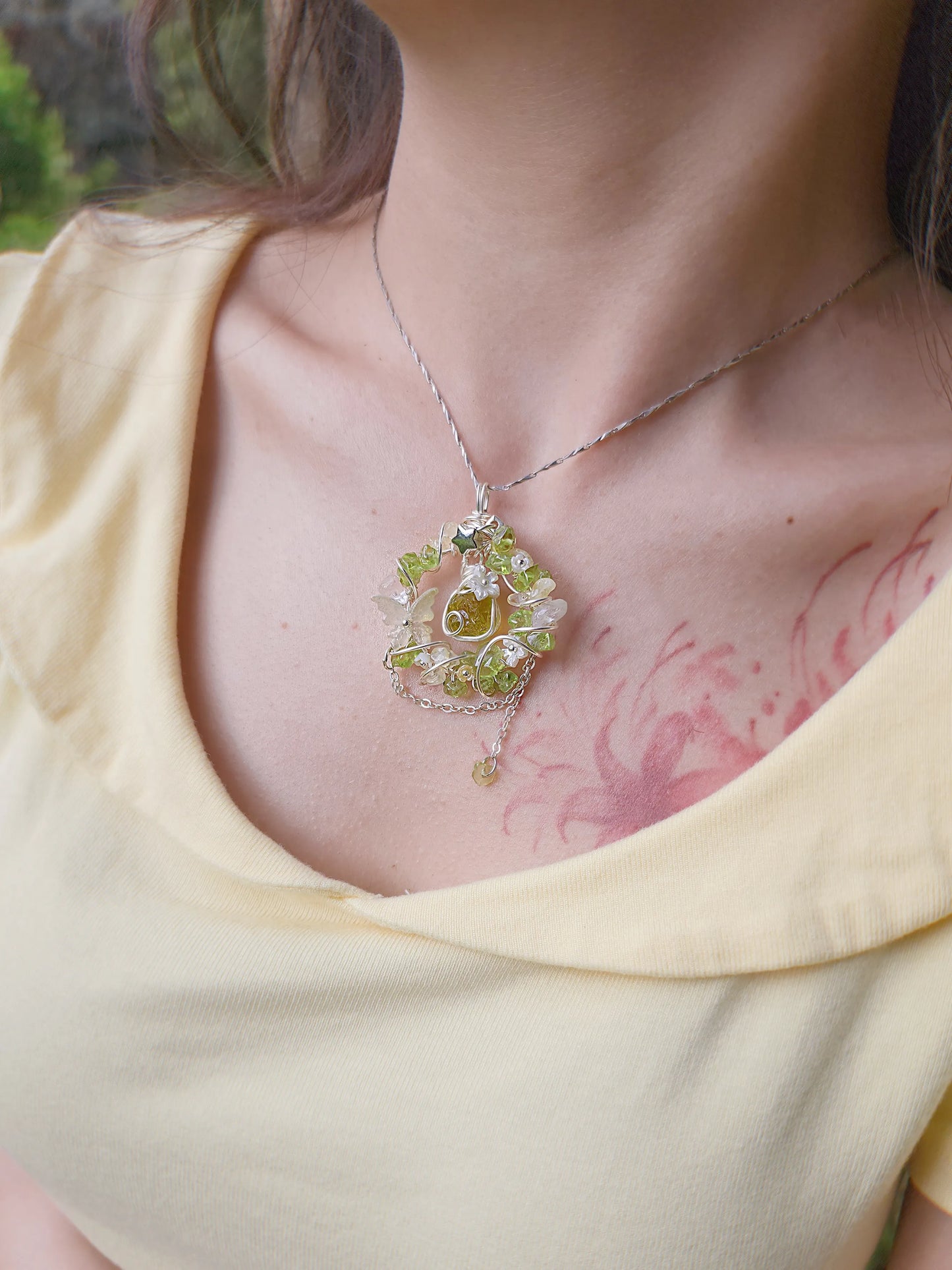 Peridot Wreath pendant