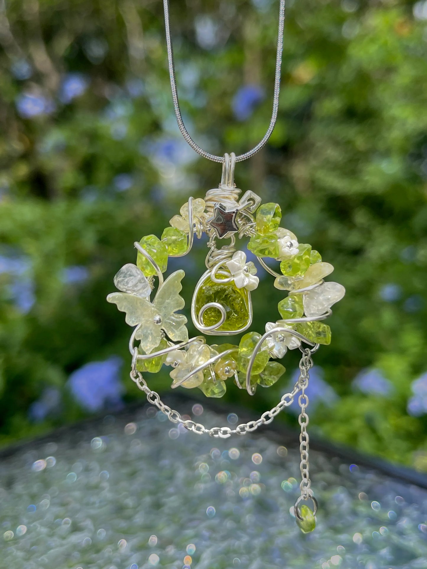 Peridot Wreath pendant